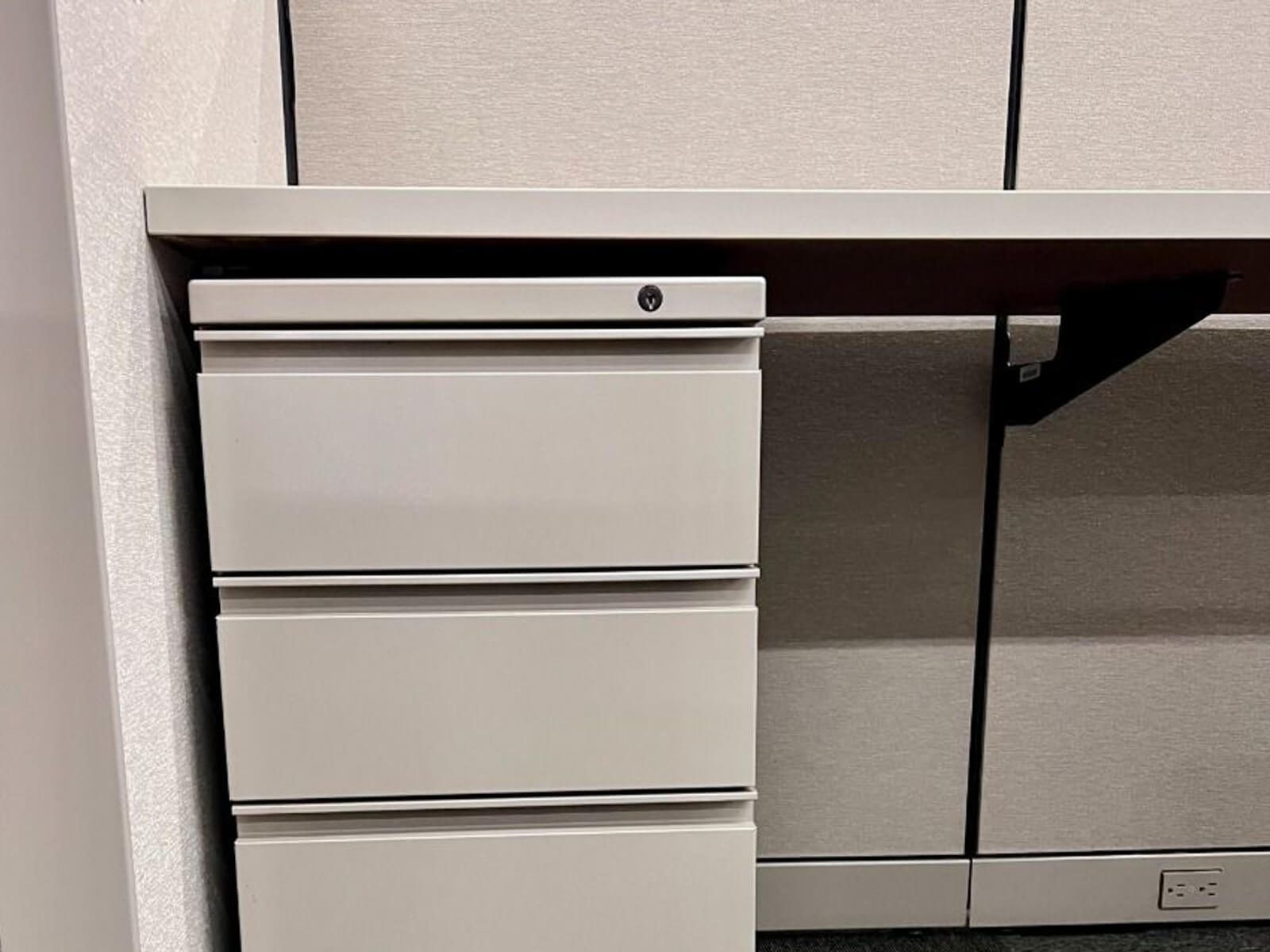 Used herman miller canvas 080125 OFC1 3
